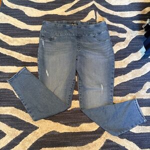 *NWOT* Lee Slim fit Skinny Leg Mid-Rise Sculpting jeans. Size 22W Long.